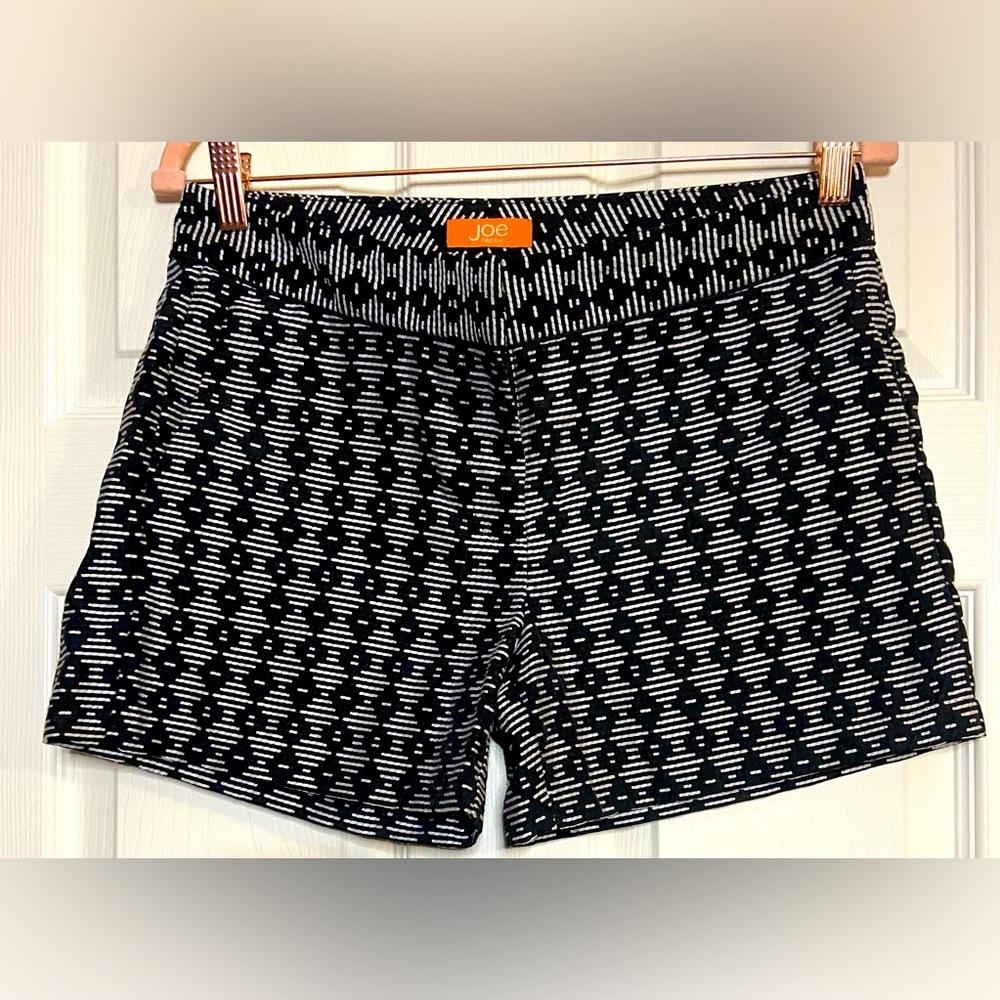 JOE FRESH Black White Shorts Chino GEOMETRIC 30" Waist Women's Size 4